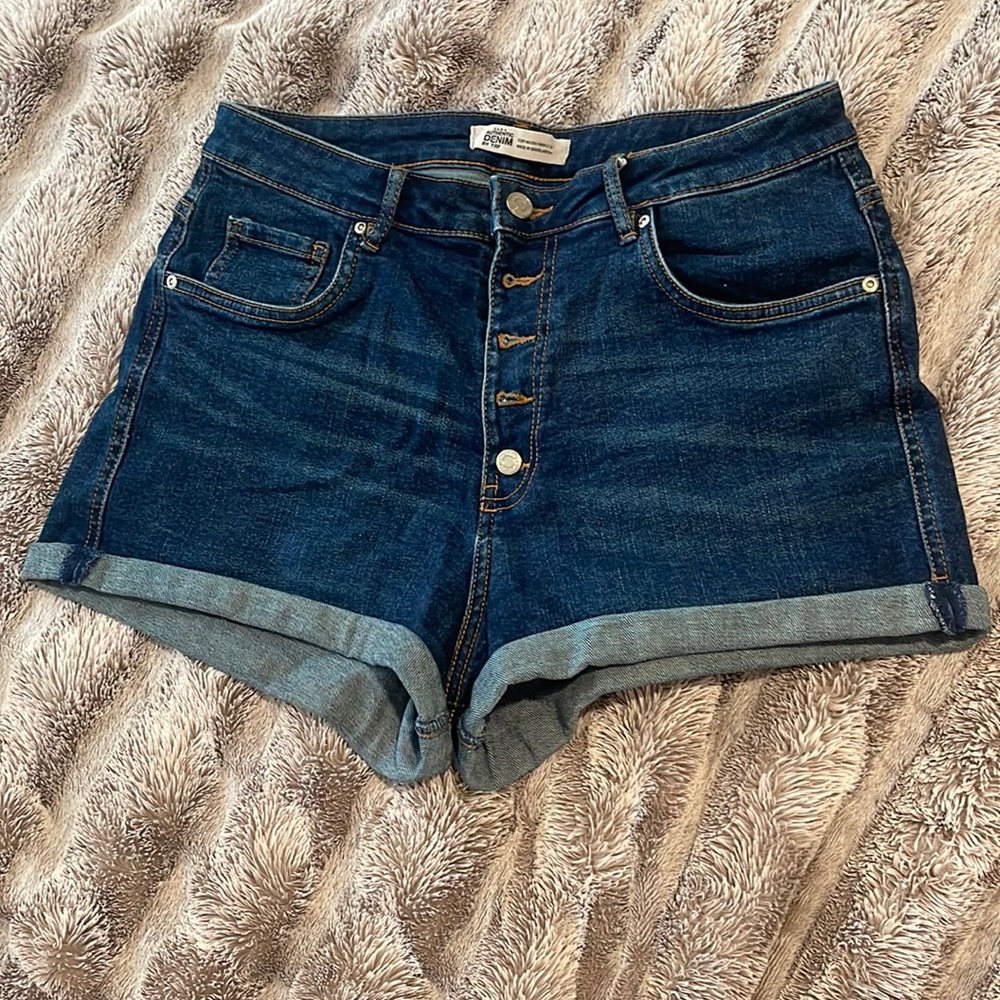 Zara Jean Shorts, Size US 8, EUR 40